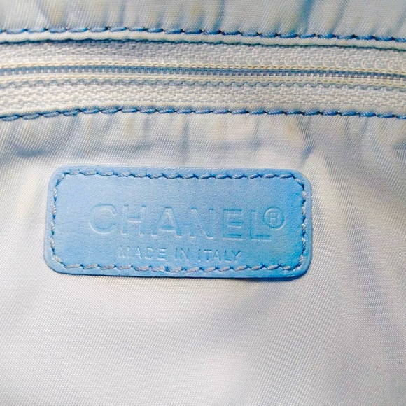 259 Chanel CC Travel Line Bag (w/ Strap & Orig. Auth. Card) - Picture 6 of 9